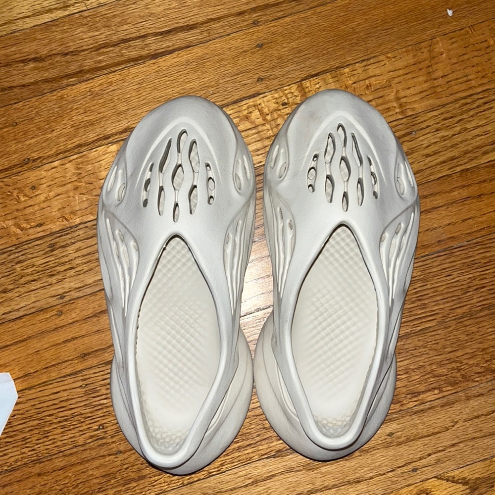 Yeezy foams SAND